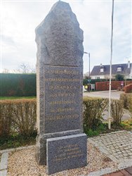 Stèle en mémoire des soldats morts en juin 1940 - Biville-la-Baignarde